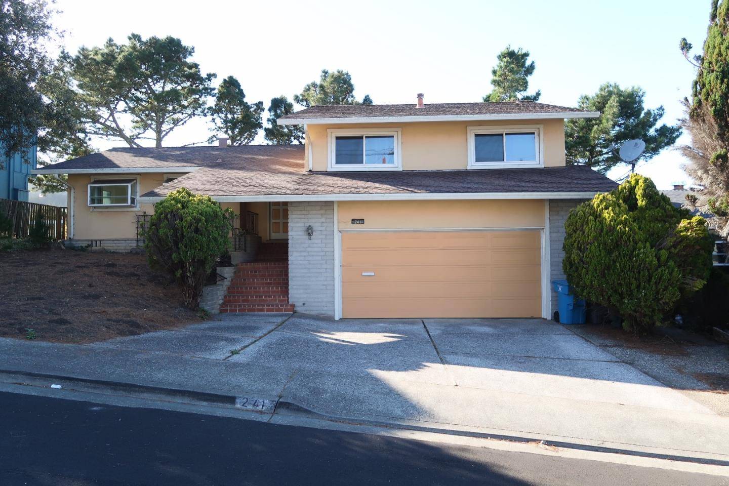 San Bruno, CA 94066,241 Merced DR