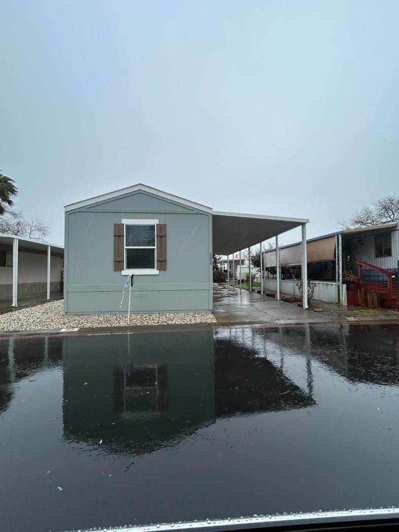 North Highlands, CA 95660,5040 Jackson ST 152