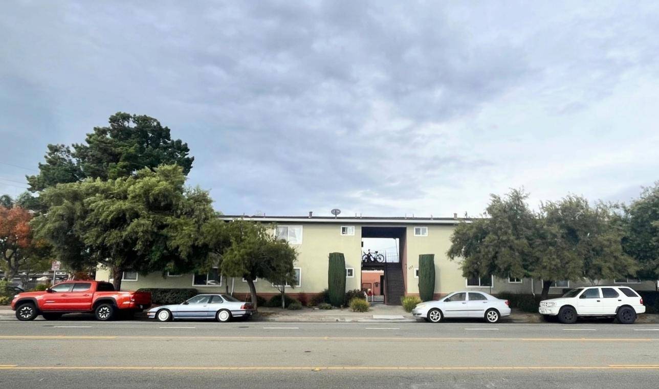 Sunnyvale, CA 94085,727 E Duane AVE