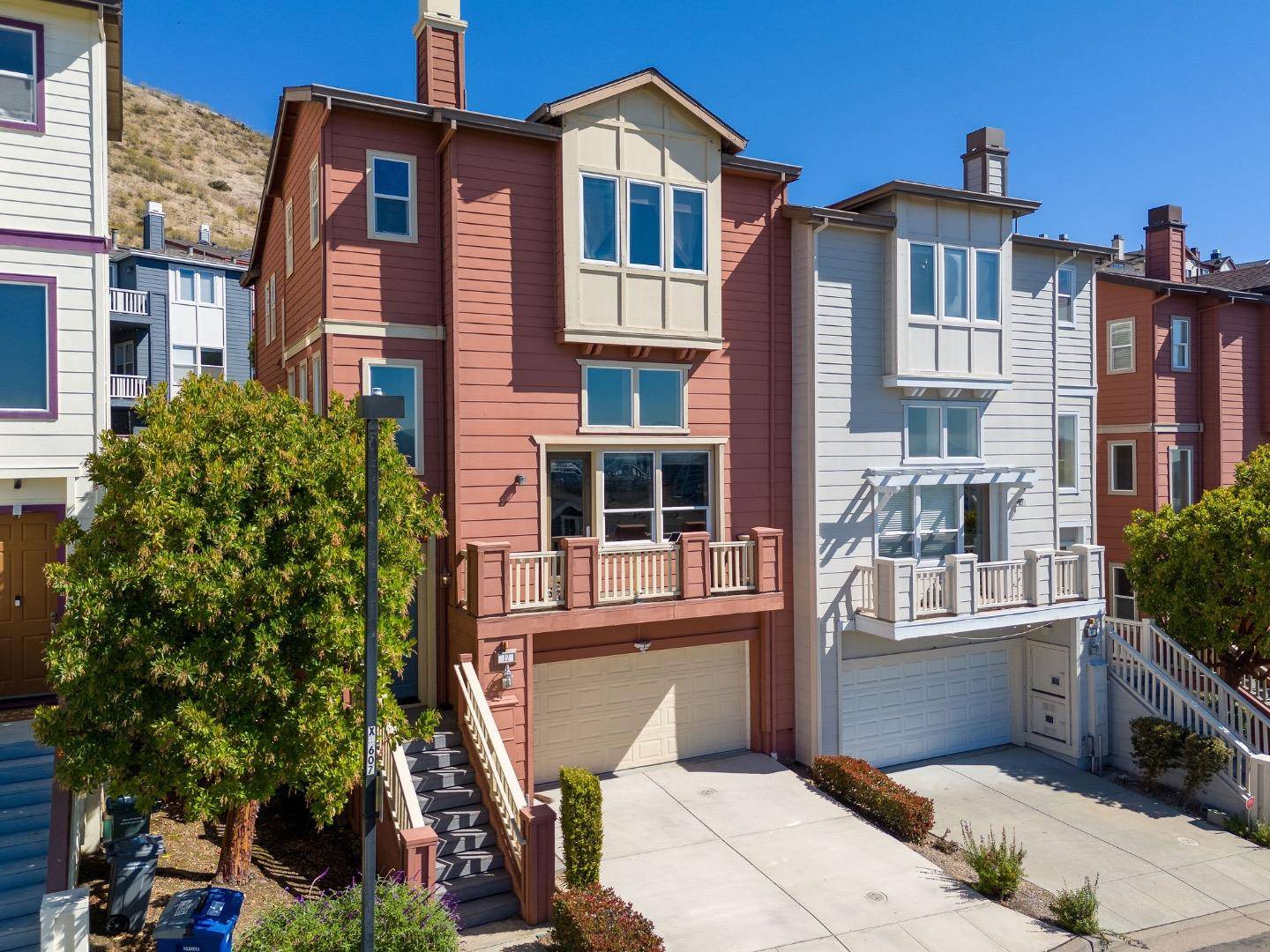 South San Francisco, CA 94080,12 Pointe View PL