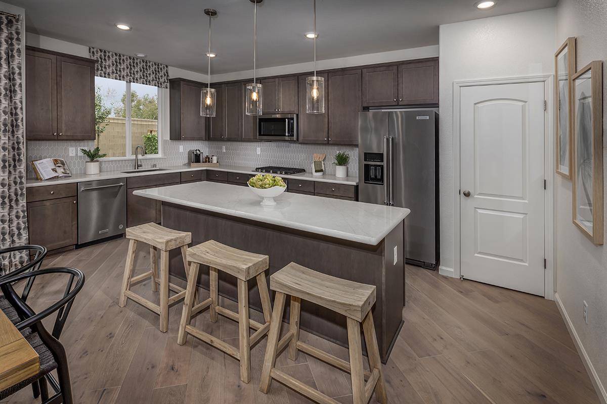 Hollister, CA 95023,1860 Amaryllis DR