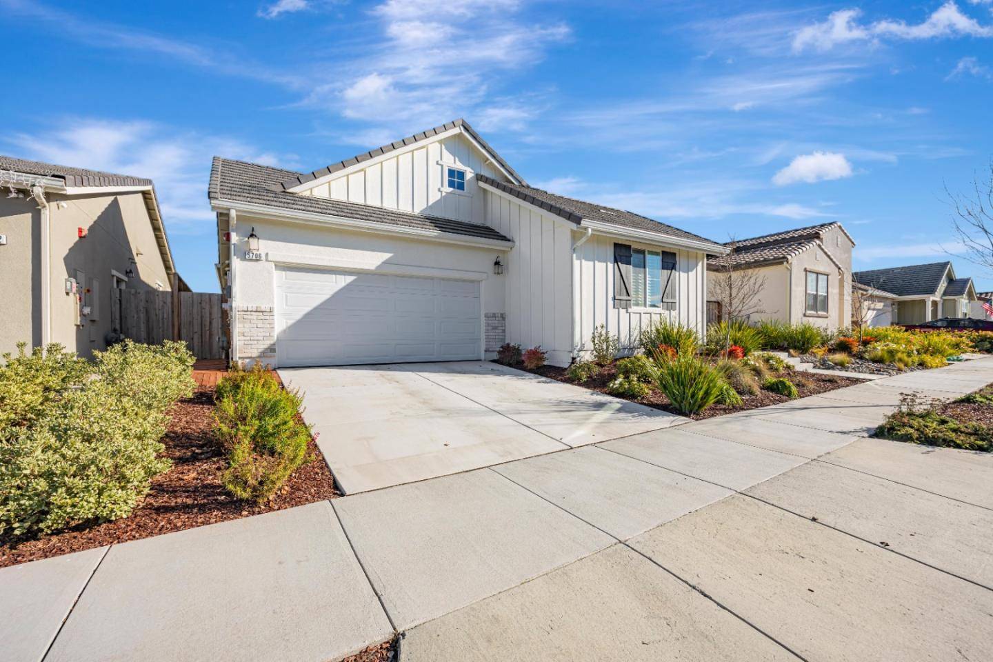 Rohnert Park, CA 94928,5706 Knight RD