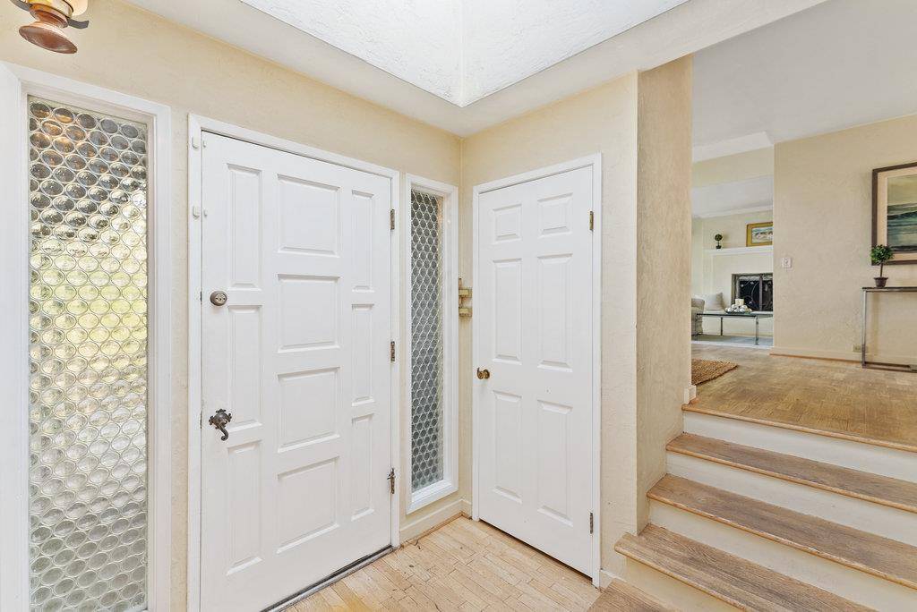 Carmel, CA 93923,176 Sonoma LN