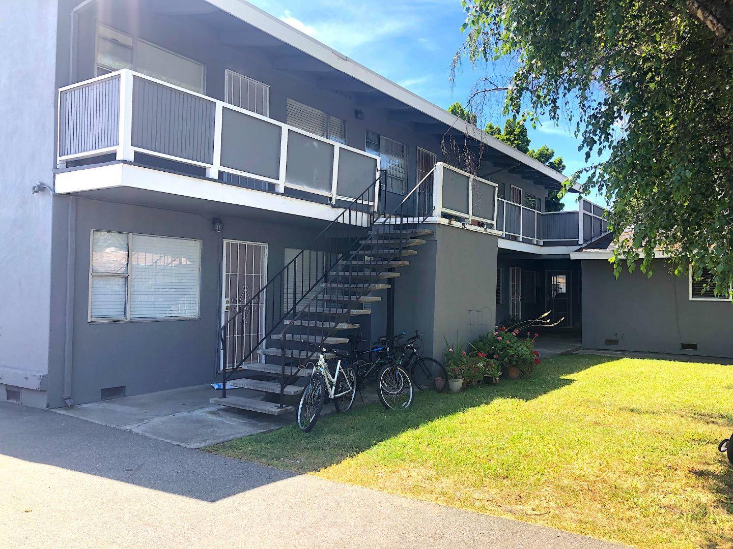 Sunnyvale, CA 94085,527 E Taylor AVE