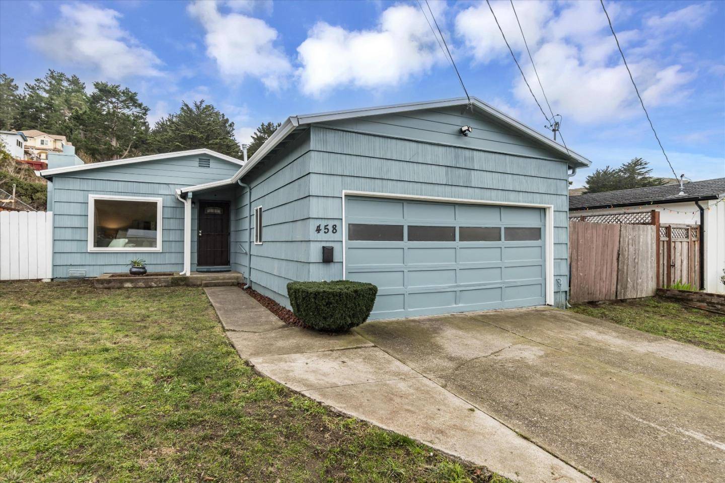 Pacifica, CA 94044,458 Cullen DR