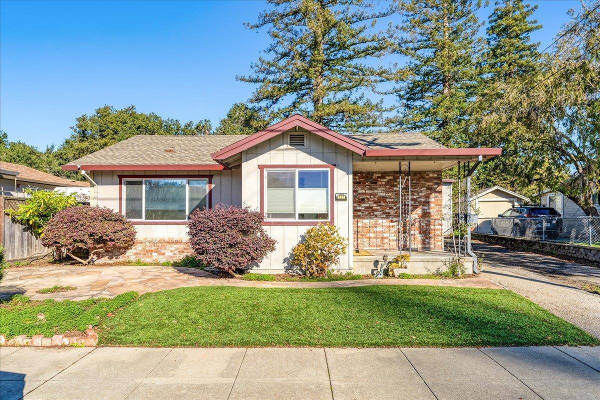 Santa Cruz, CA 95062,121 Chilverton ST