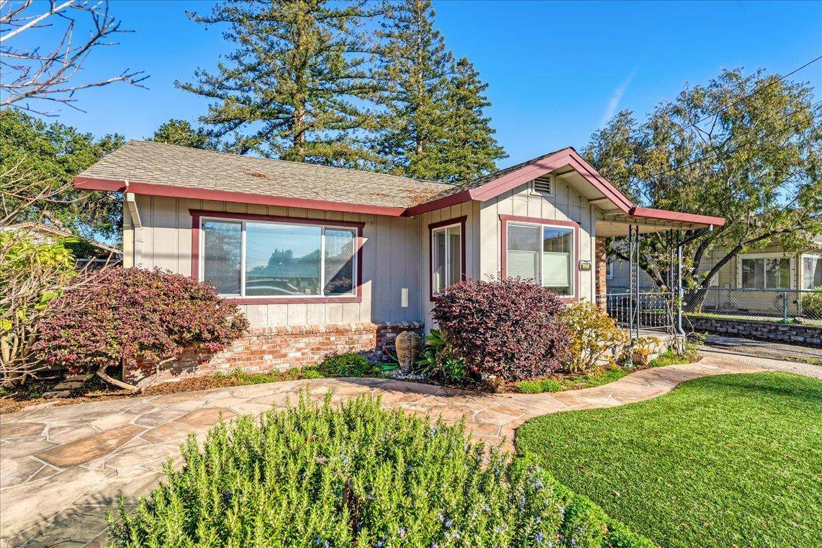 Santa Cruz, CA 95062,121 Chilverton ST