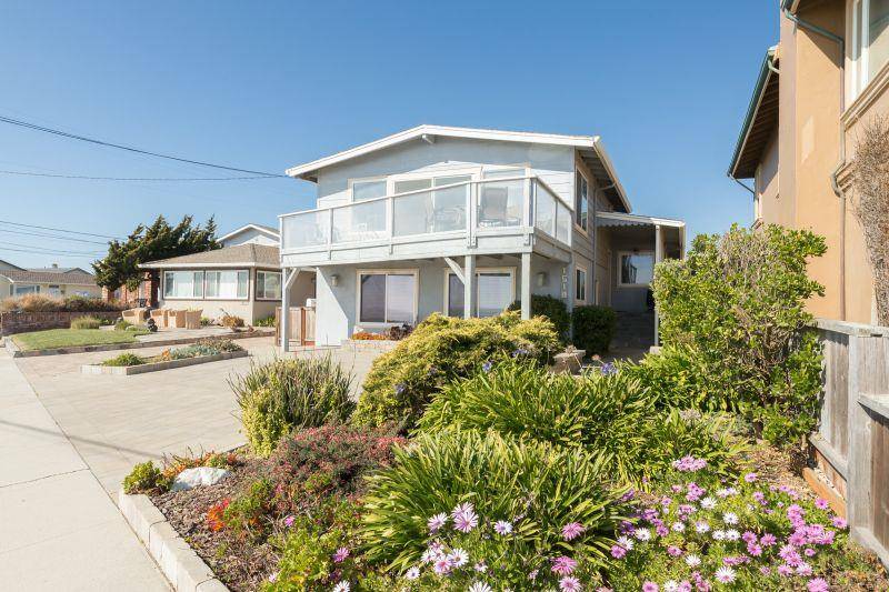 Santa Cruz, CA 95060,1518 W Cliff DR