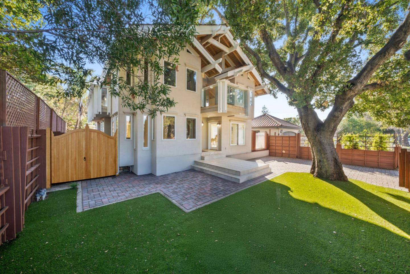 Palo Alto, CA 94301,148 Kingsley AVE