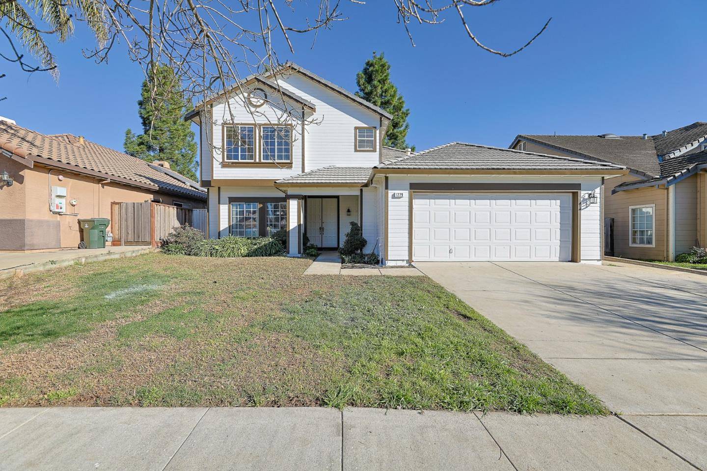 Salinas, CA 93906,1229 De Cunha CT