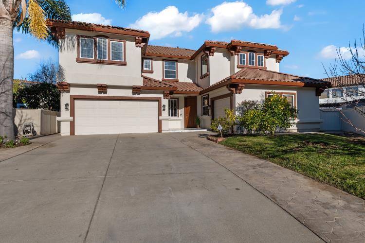 Salinas, CA 93906,16 Wimbledon CIR