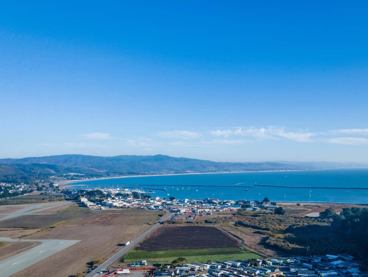 Moss Beach, CA 94038,00 6 Airport ST