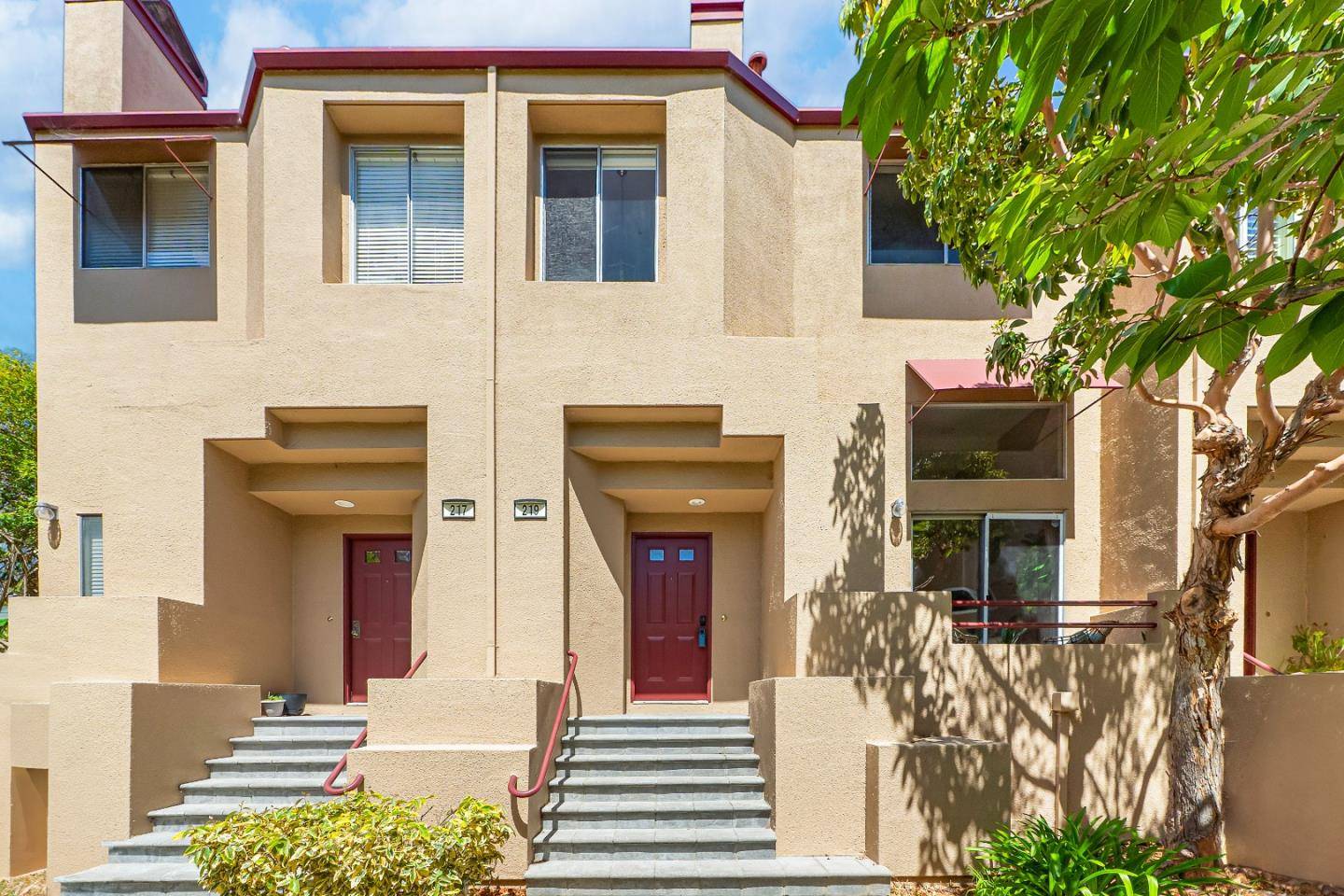 Foster City, CA 94404,219 Commons LN