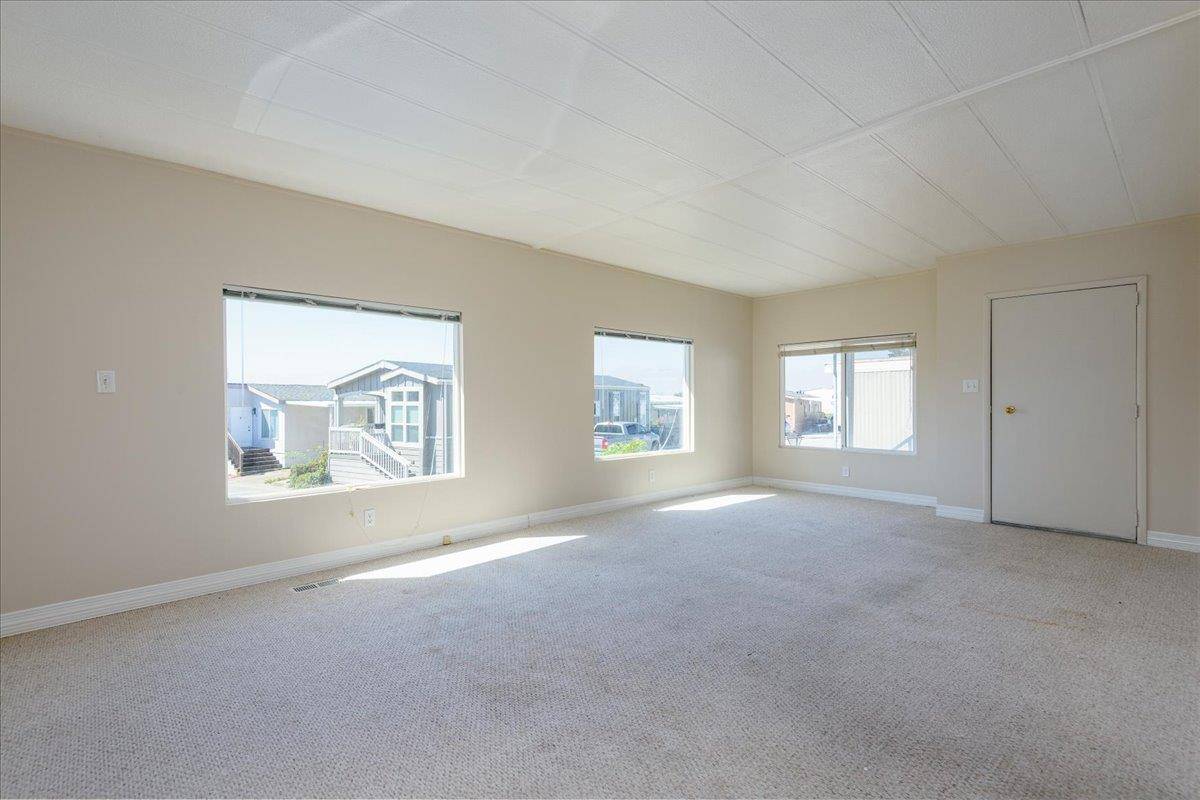 Half Moon Bay, CA 94019,52 Oceanview AVE 52