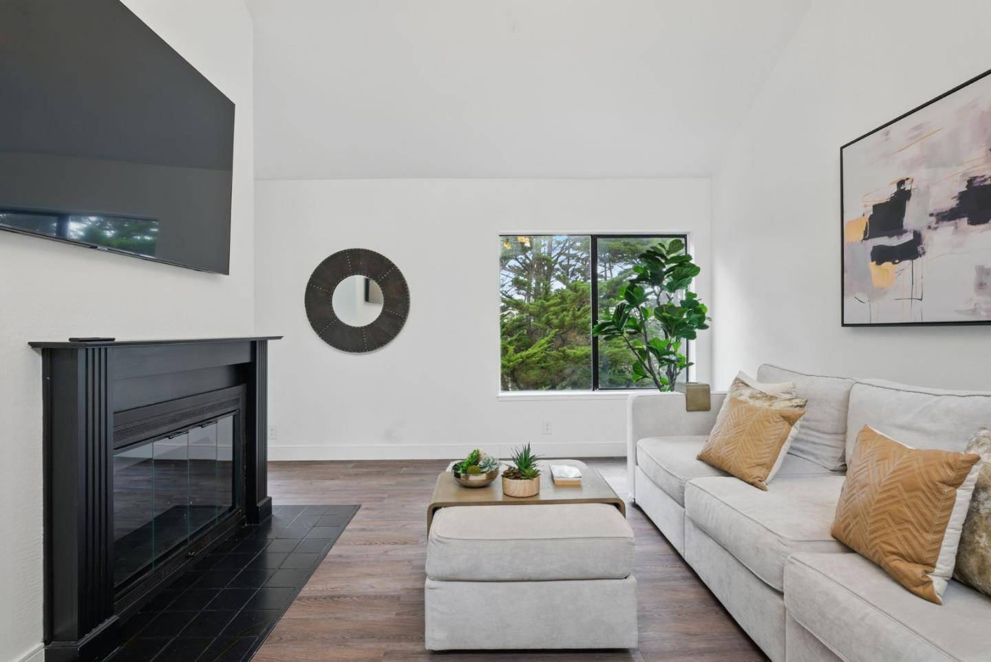 South San Francisco, CA 94080,1 Appian WAY 712-3