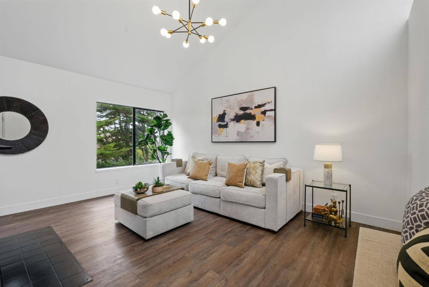 South San Francisco, CA 94080,1 Appian WAY 712-3