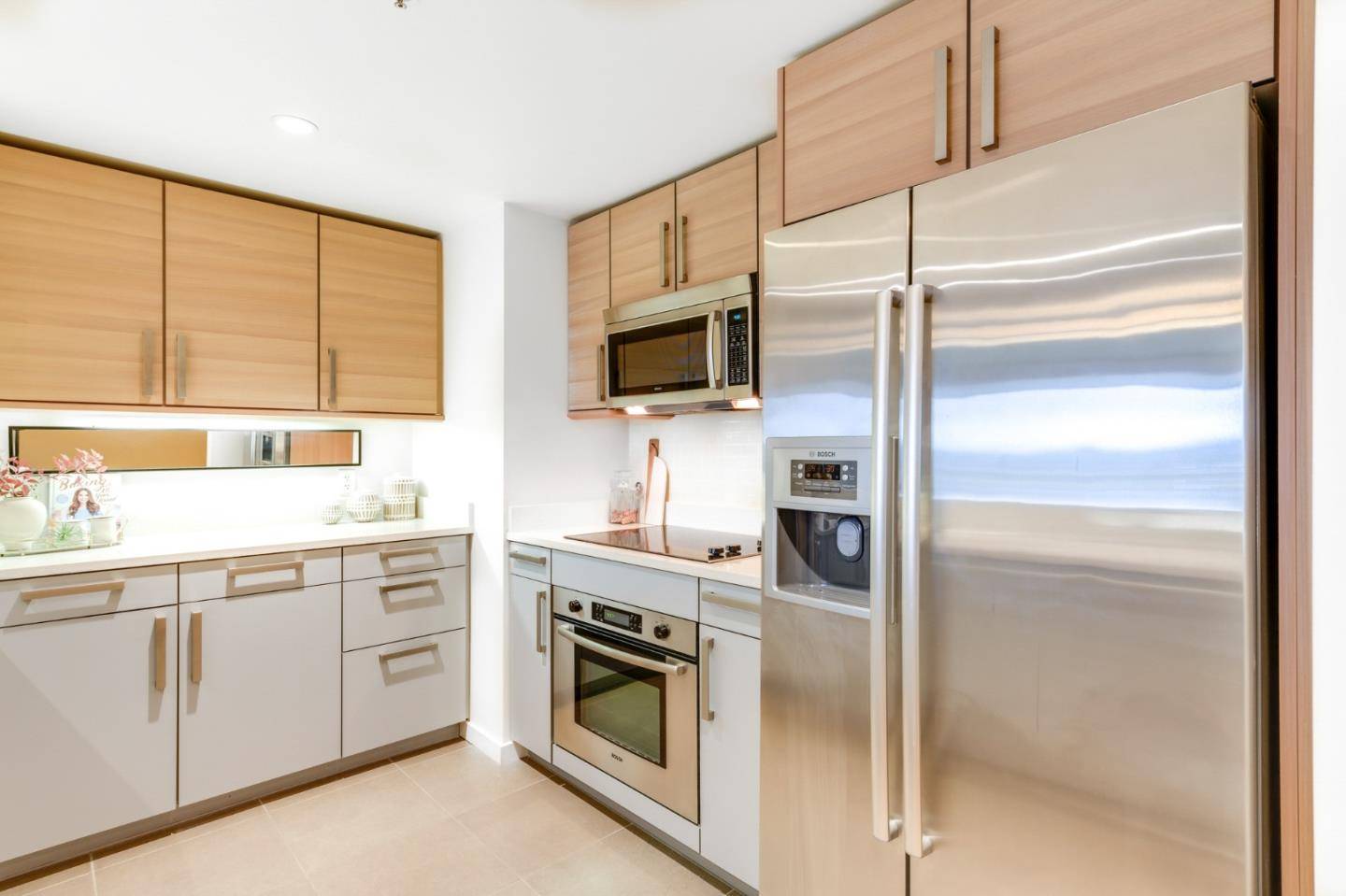 San Francisco, CA 94107,555 4th ST 527