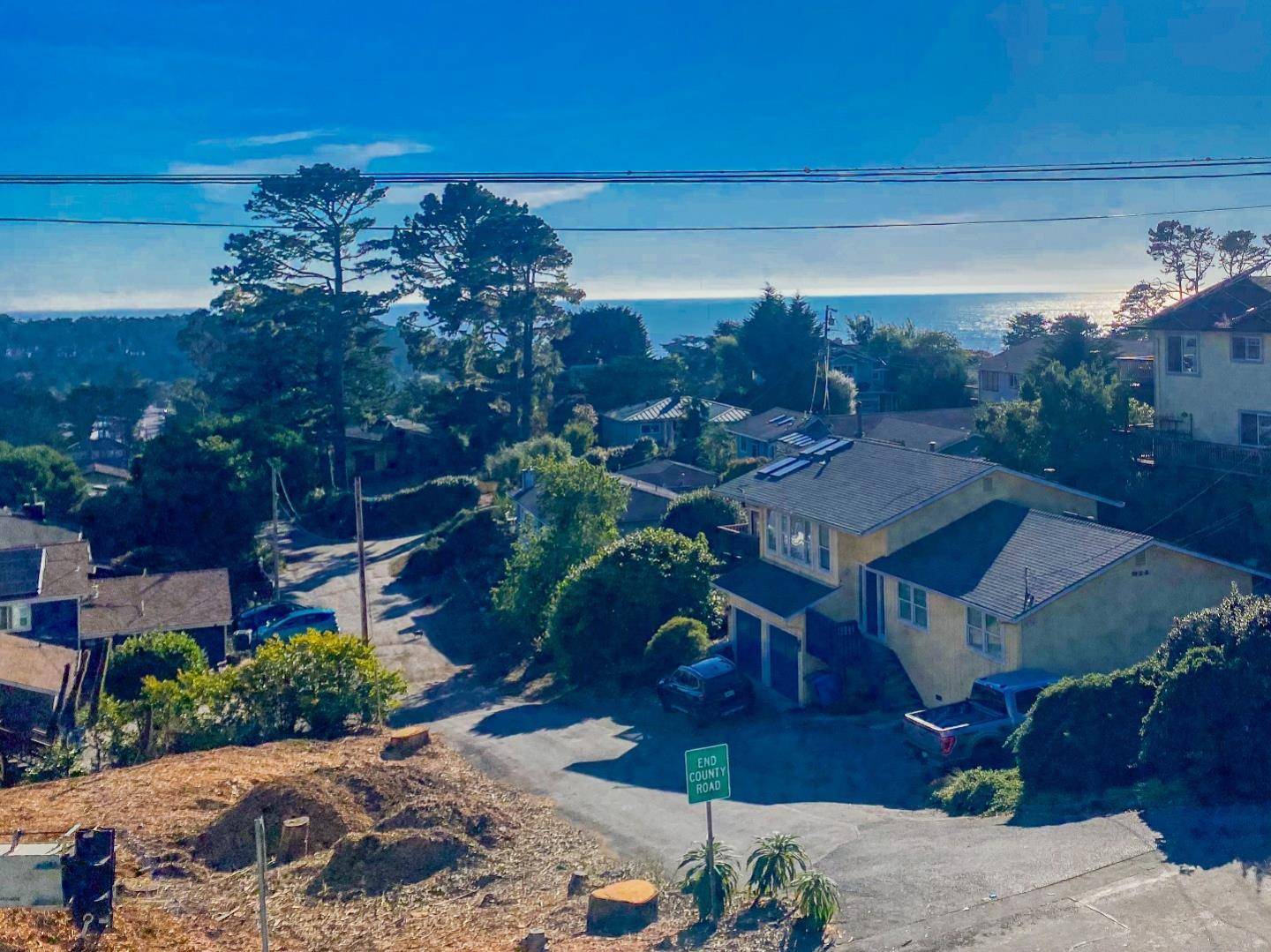 Moss Beach, CA 94038,879 Buena Vista ST