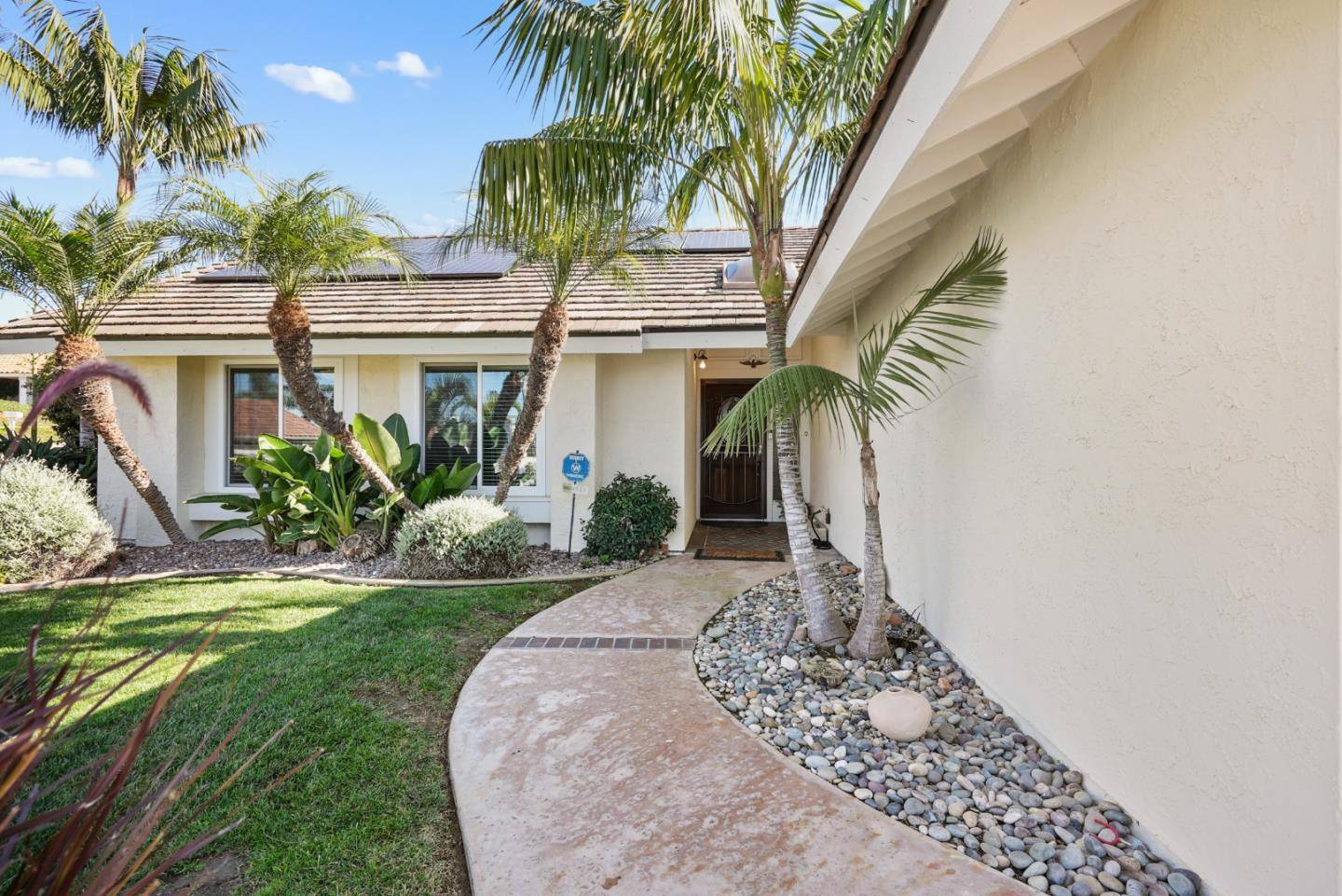 Carlsbad, CA 92009,7912 El Astillero PL
