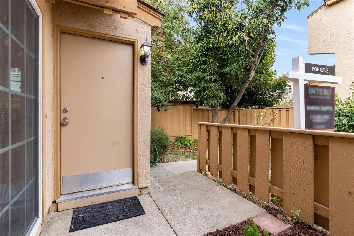 Sunnyvale, CA 94087,125 Connemara WAY 170