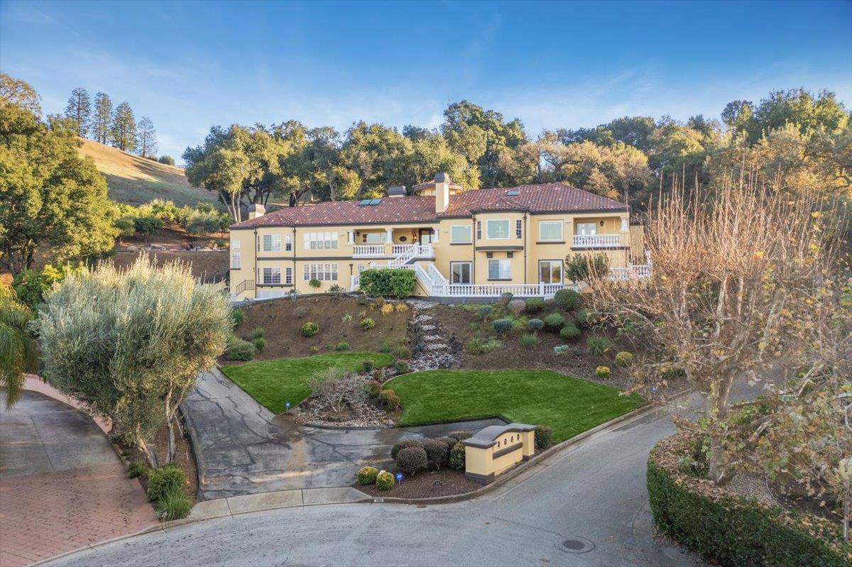 Morgan Hill, CA 95037,385 Atherton WAY