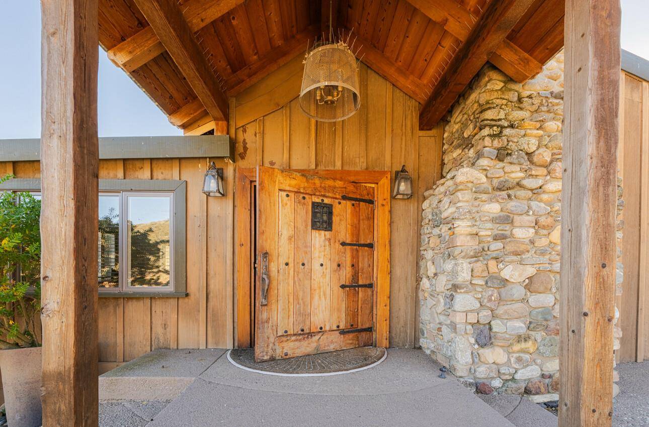 Gonzales, CA 93926,33120 River RD