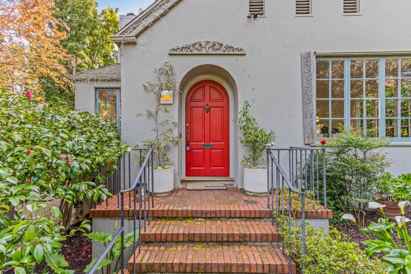 Oakland, CA 94610,901 Creed RD