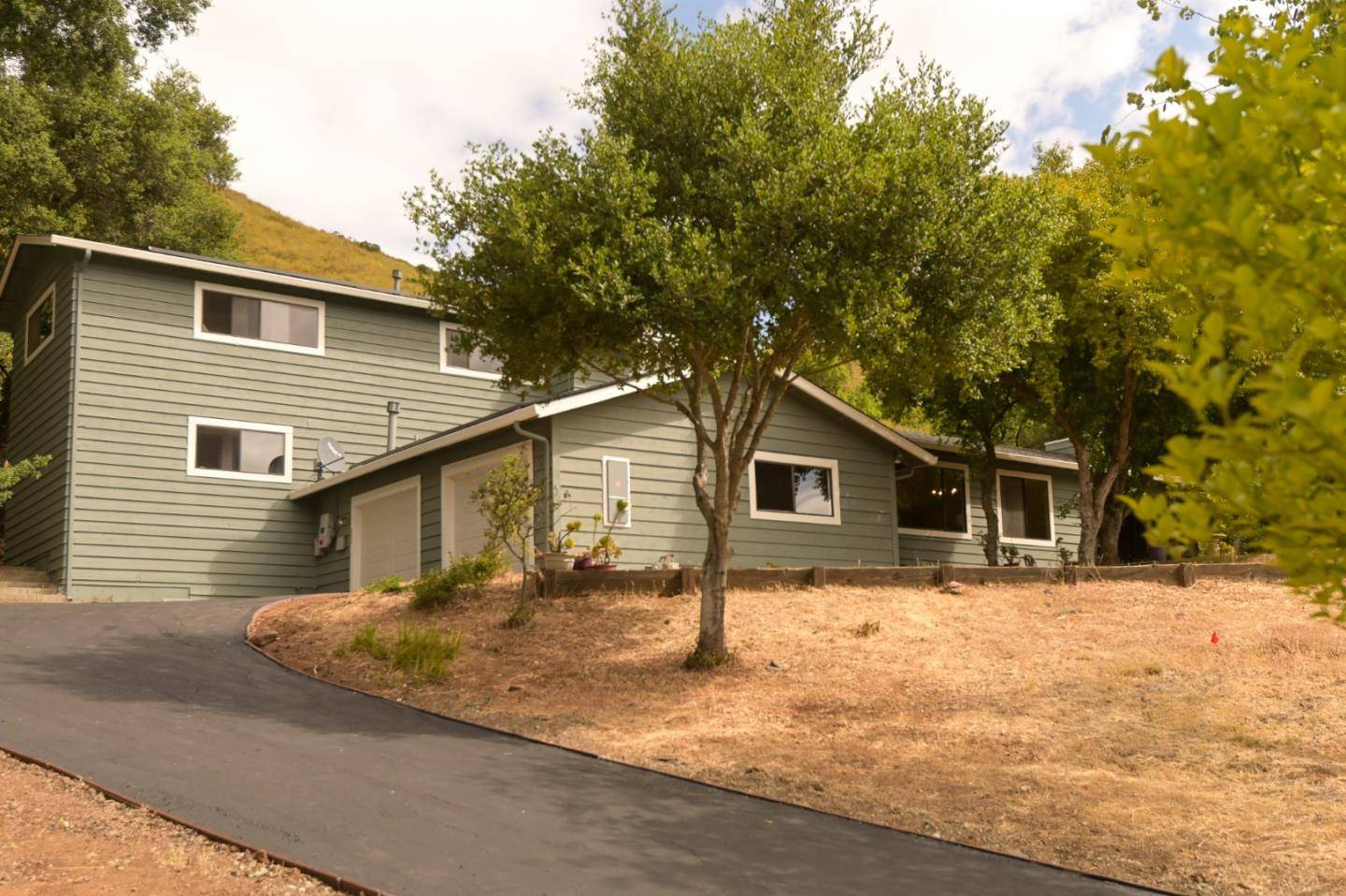 Morgan Hill, CA 95037,15223 Perry LN
