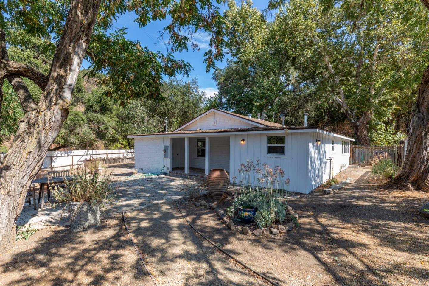 Carmel Valley, CA 93924,20500 CACHAGUA RD