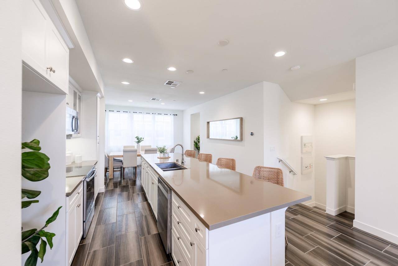 Scotts Valley, CA 95066,379 Hansen TER