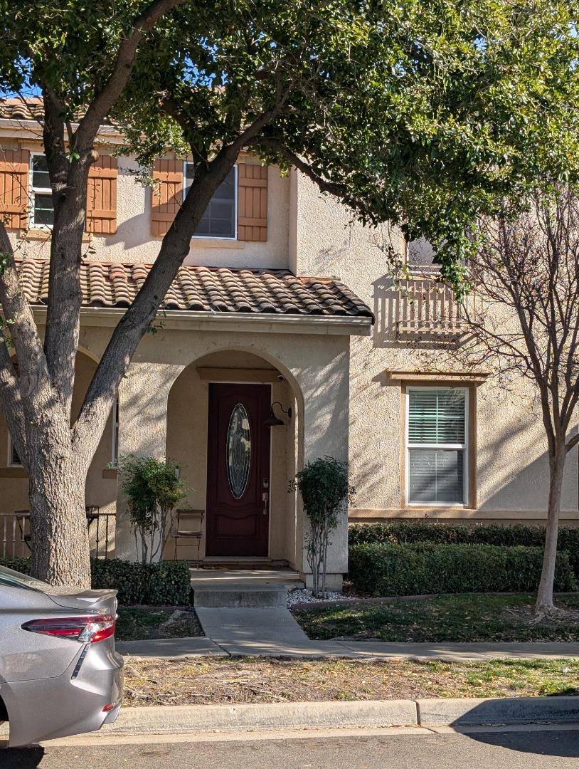 Sacramento, CA 95835,4972 Madamin WAY
