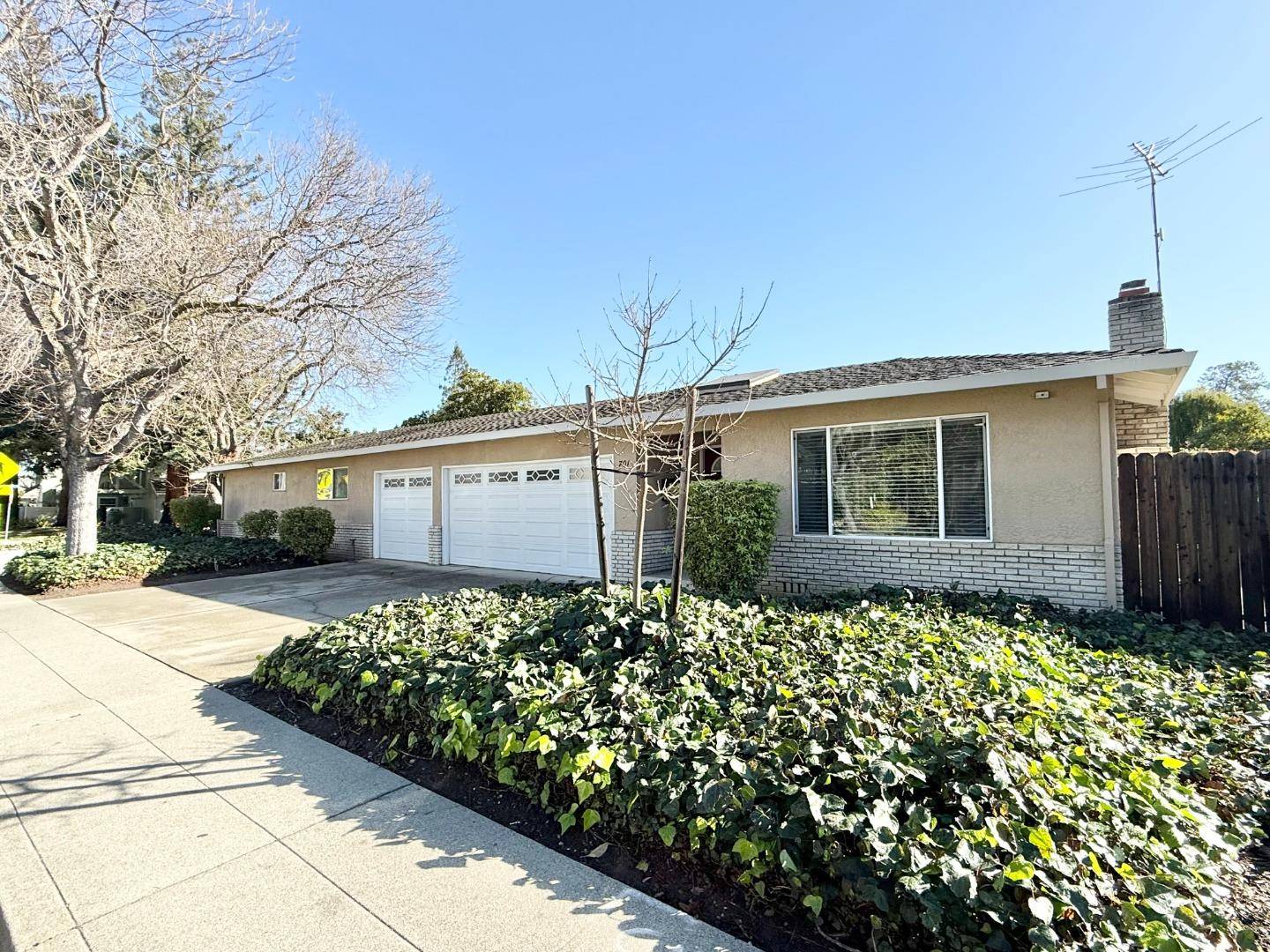 Mountain View, CA 94041,701 Sylvan AVE