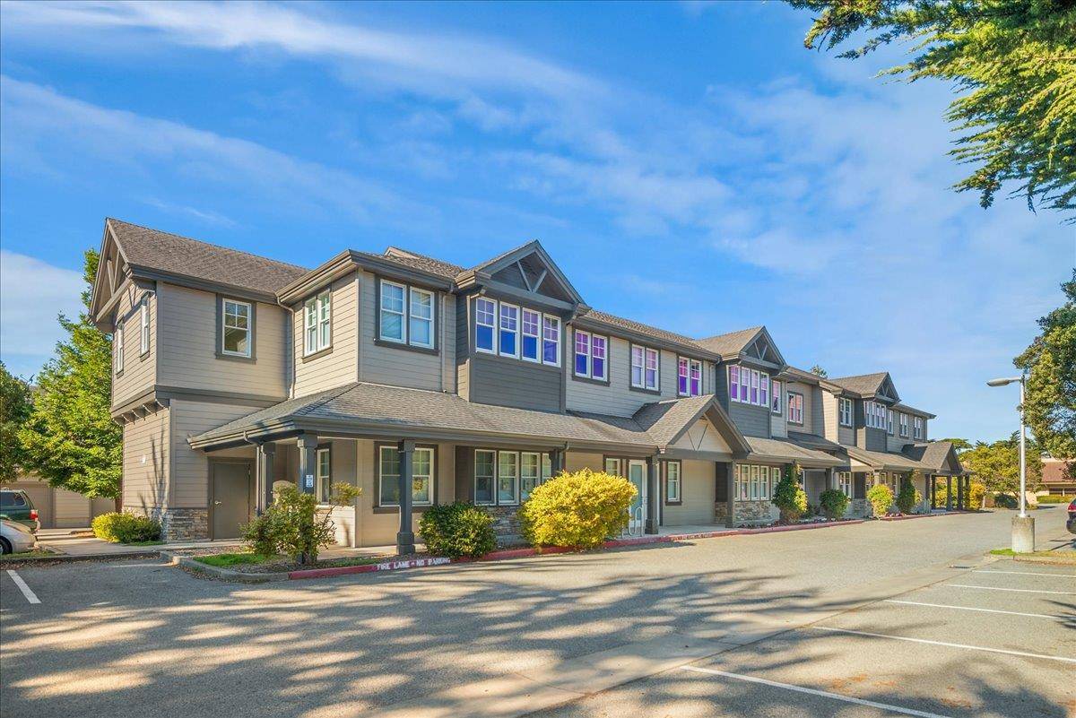 Half Moon Bay, CA 94019,2450 Cabrillo HWY
