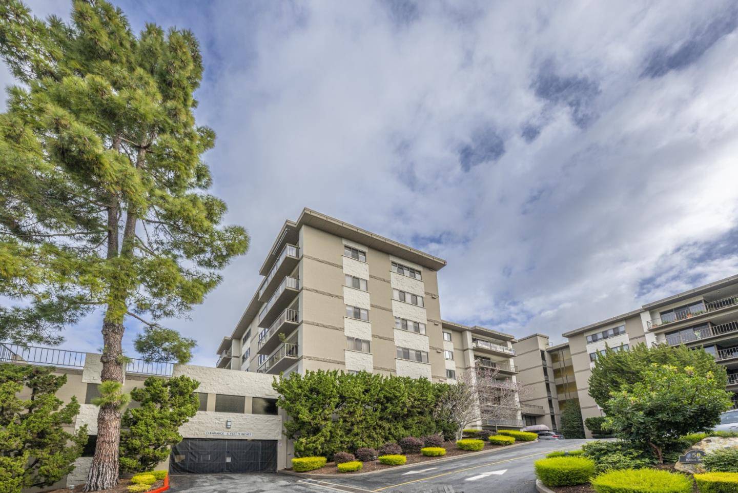 San Mateo, CA 94402,50 Mounds RD 201