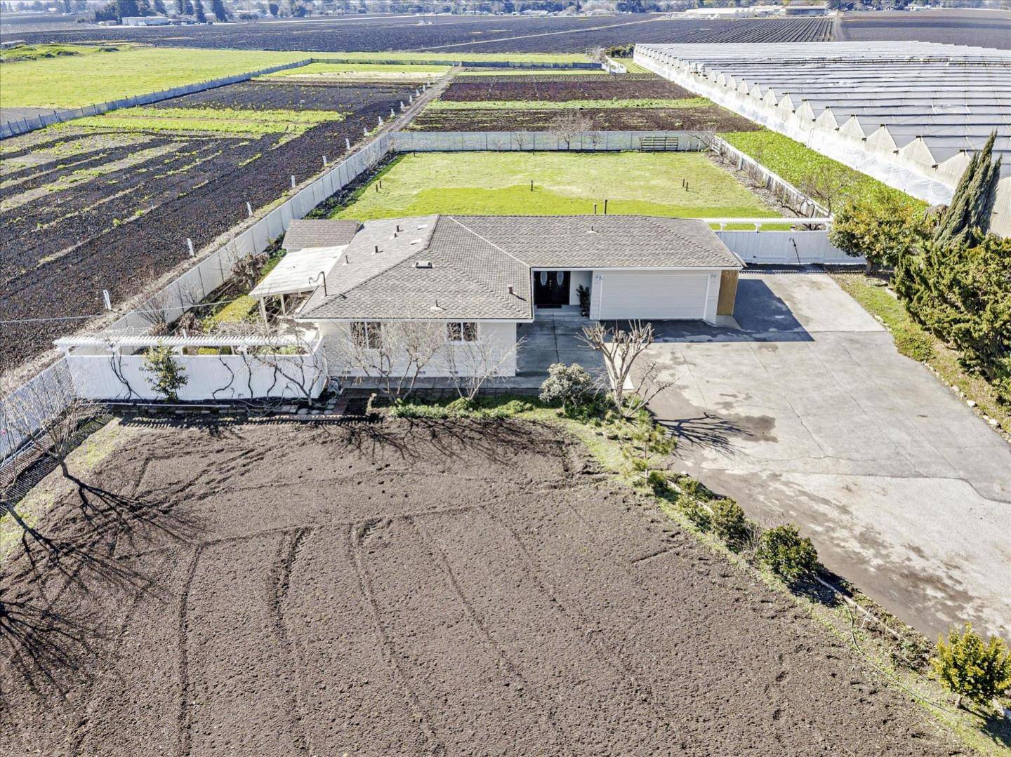 Gilroy, CA 95020,7381 Furlong AVE