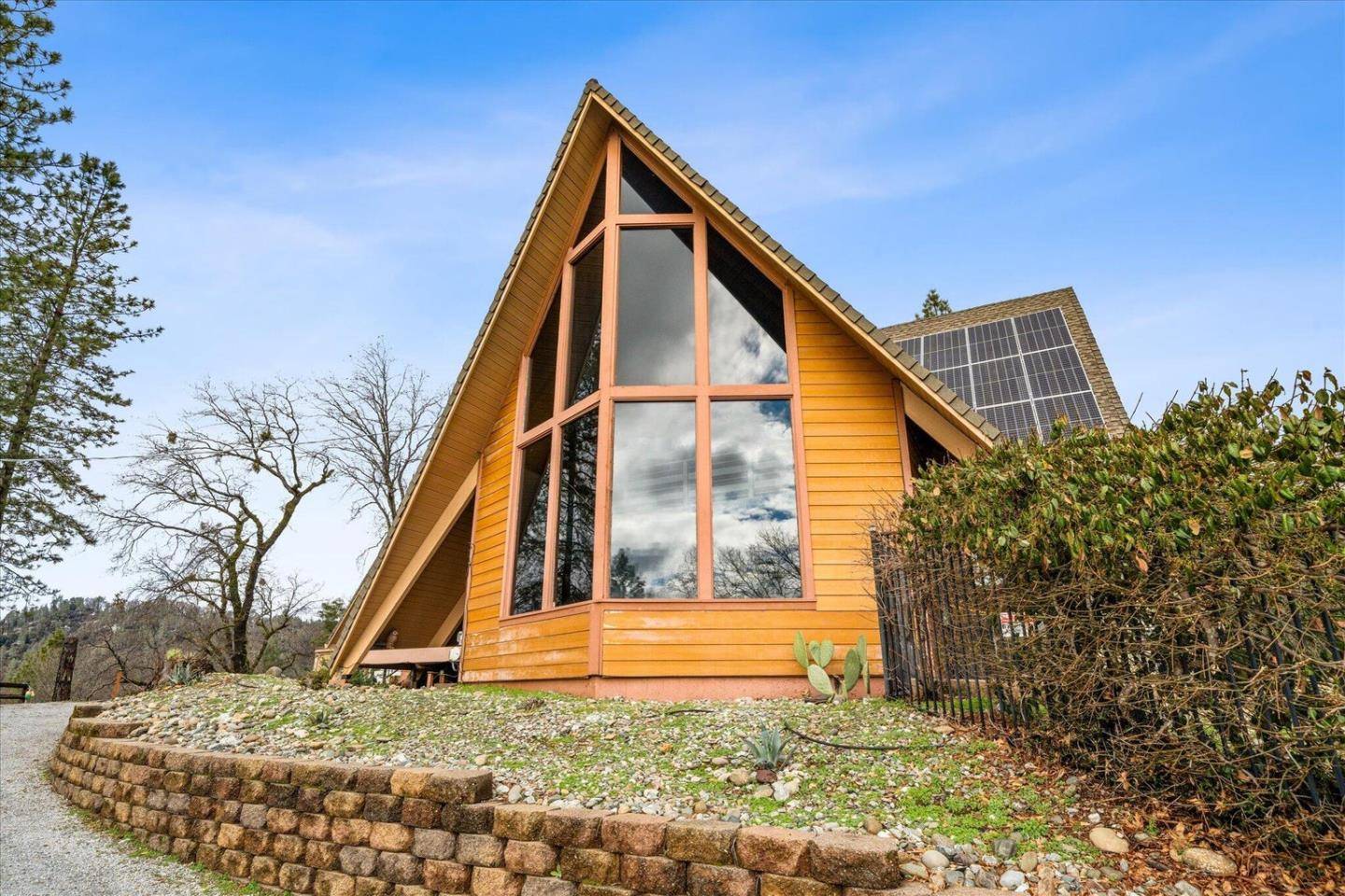 Lakehead, CA 96051,19754 Solus Campground RD