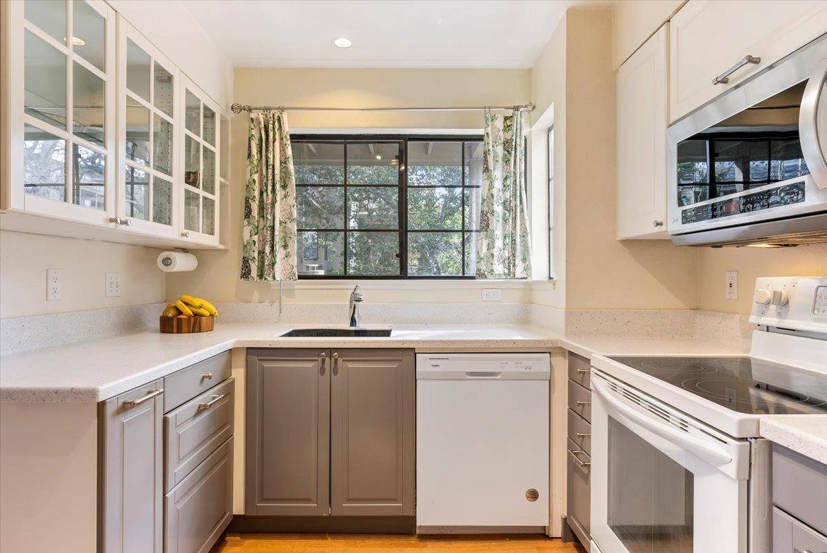 Monterey, CA 93940,241 Quail Run CT