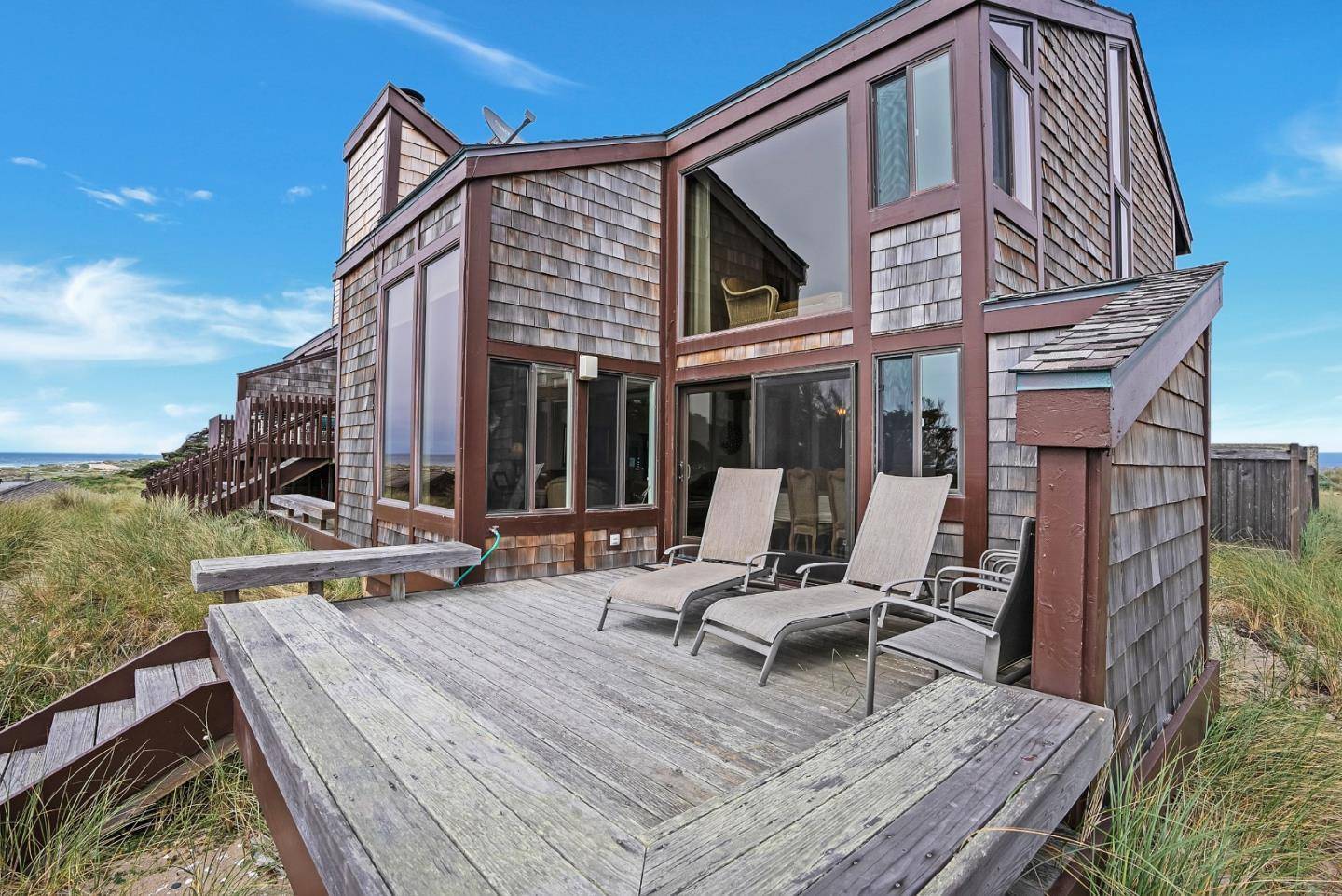 Moss Landing, CA 95039,210 Monterey Dunes WAY