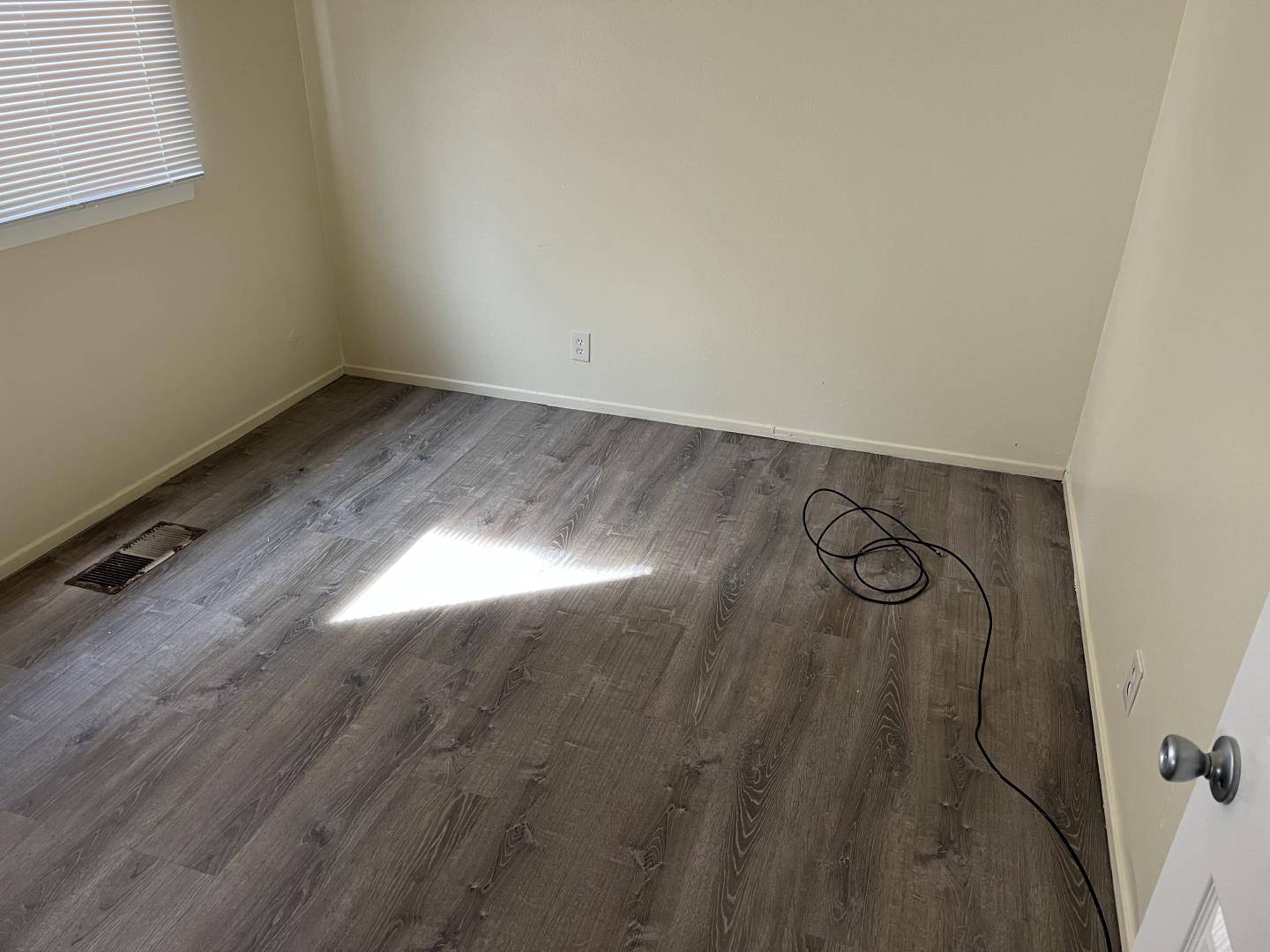 Santa Clara, CA 95054,920 Clyde AVE