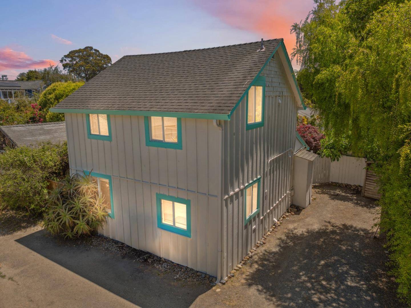 Santa Cruz, CA 95062,399 13th AVE