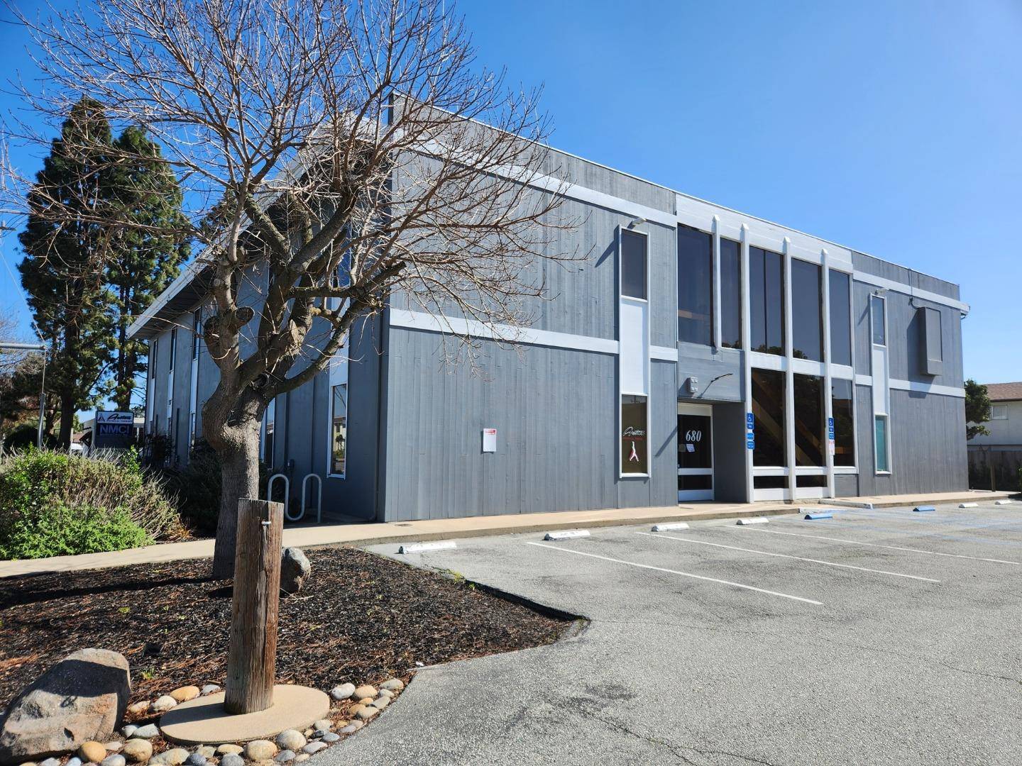 Salinas, CA 93901,680 E Romie LN