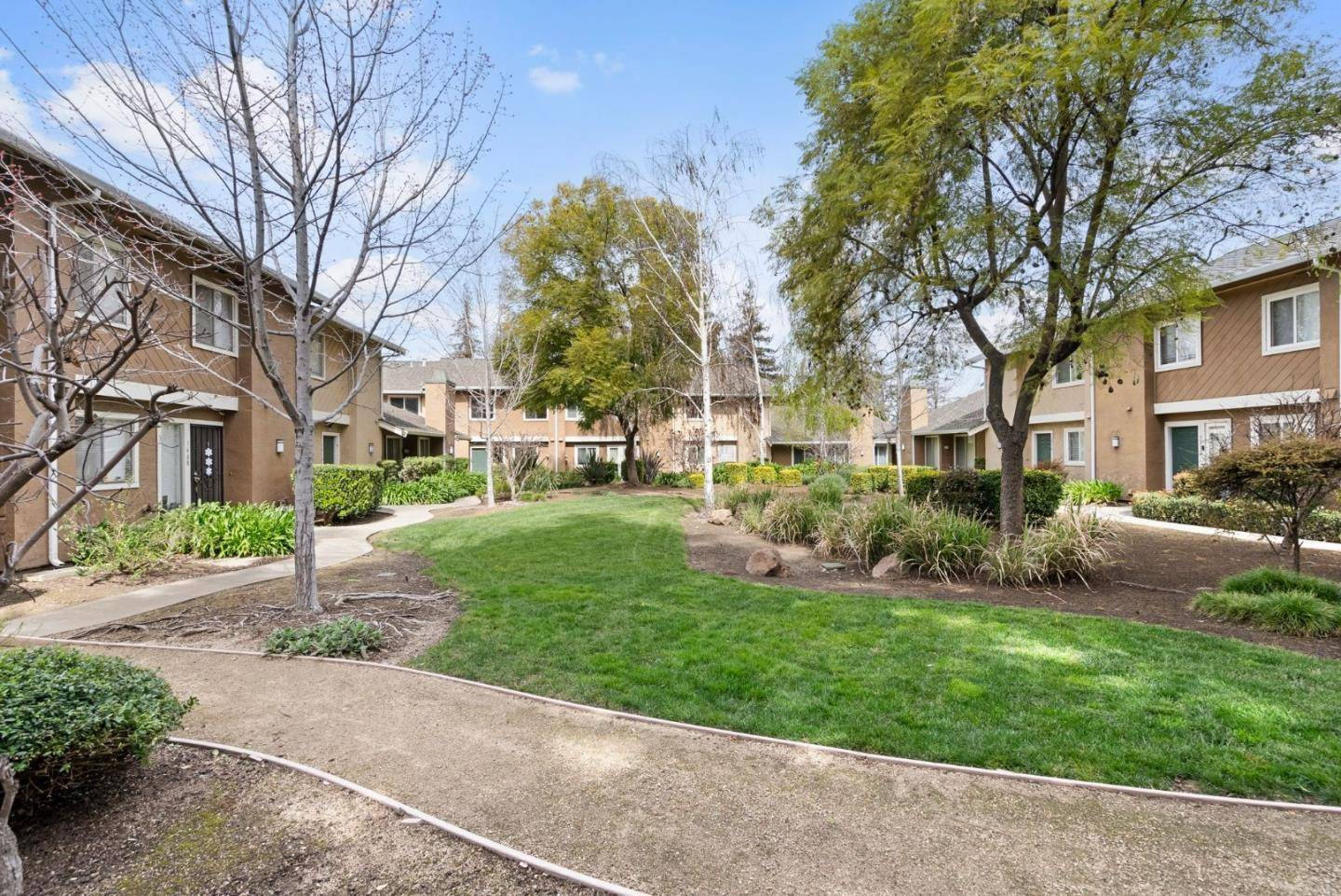 San Jose, CA 95121,1622 Seacreek WAY