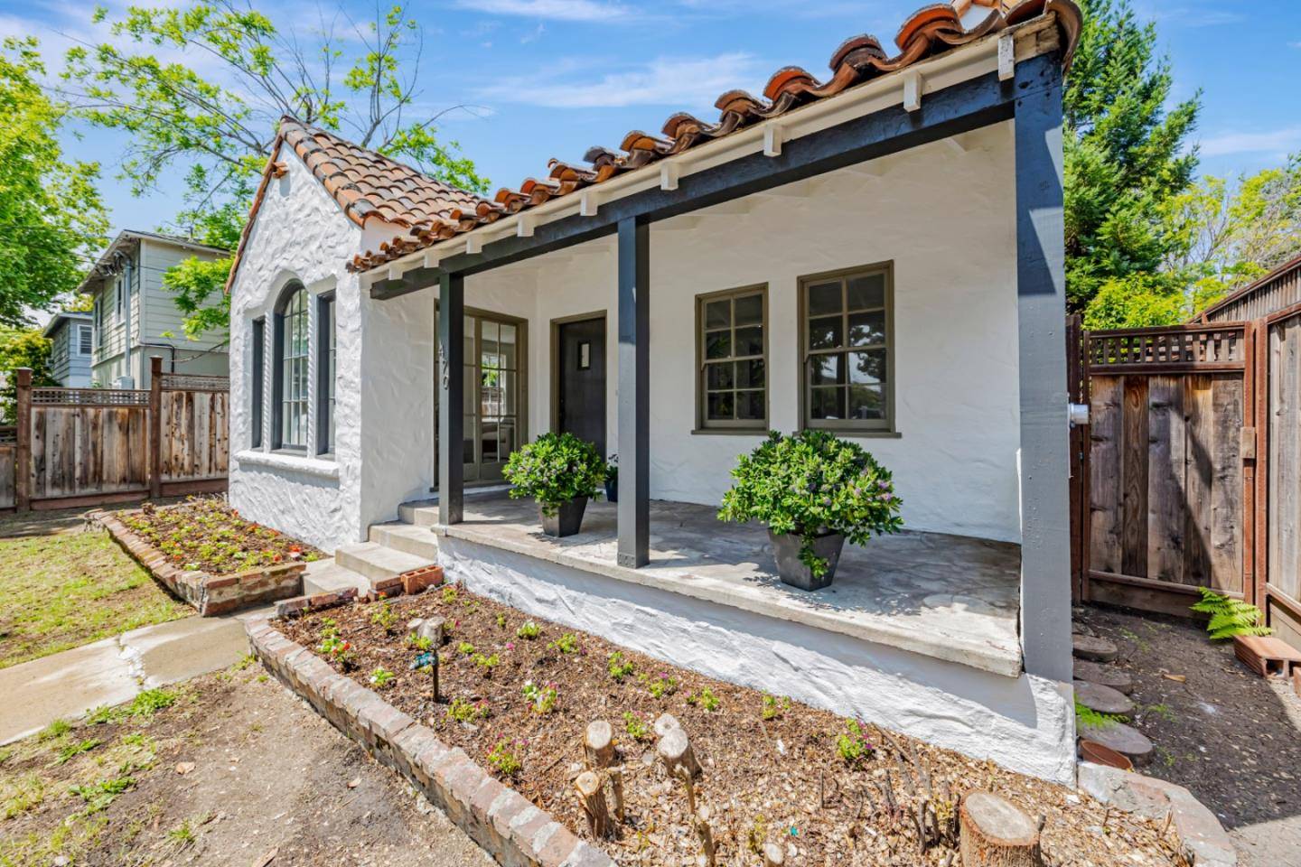 Palo Alto, CA 94306,470 Matadero AVE