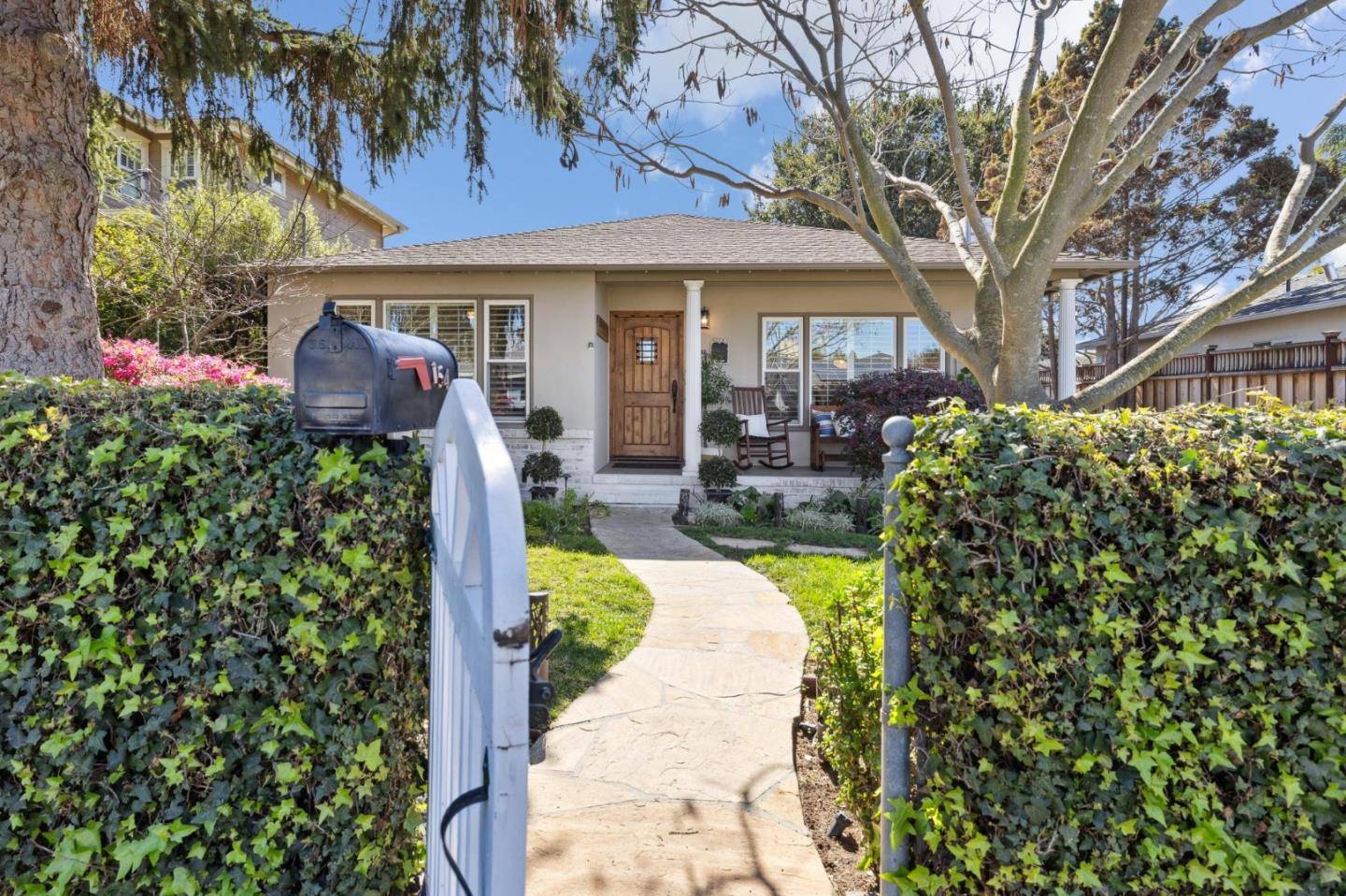 Redwood City, CA 94061,154 Nueva AVE