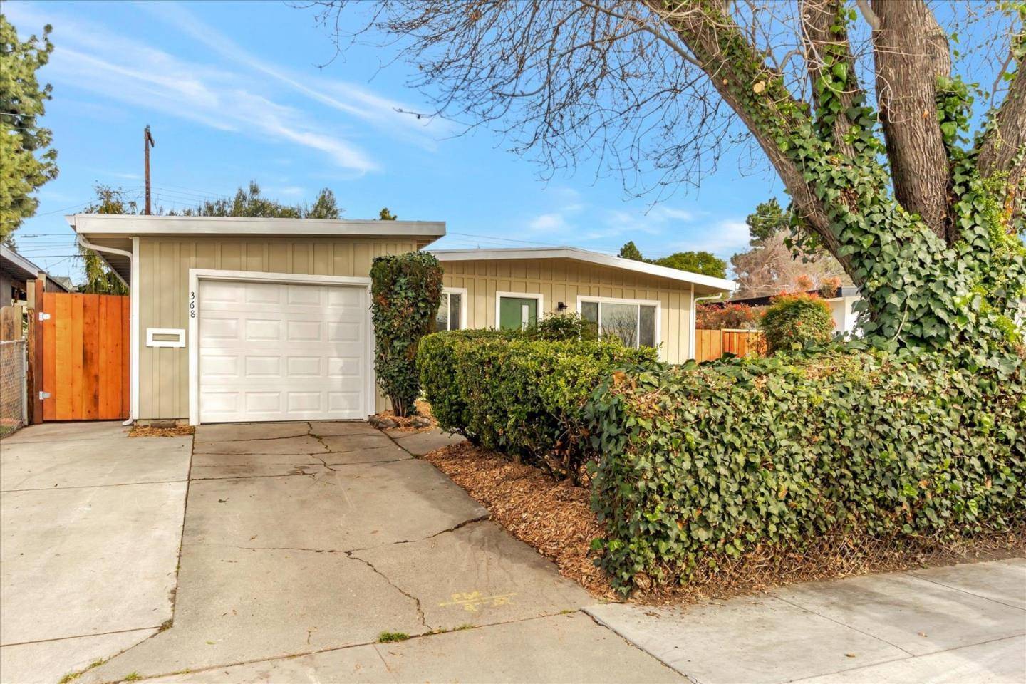 San Jose, CA 95133,368 Lochridge DR