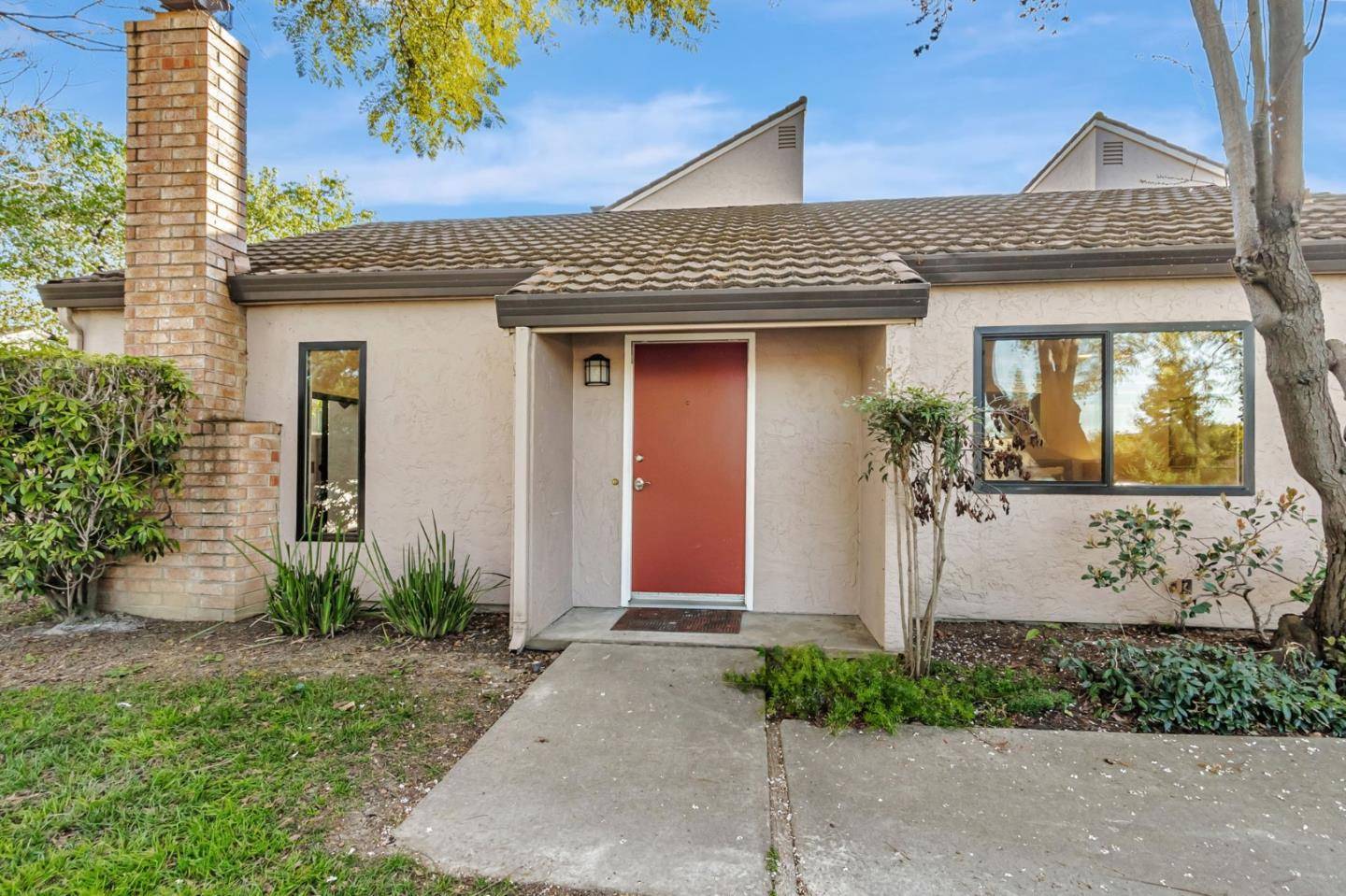 Santa Clara, CA 95051,2516 Palmdale CT