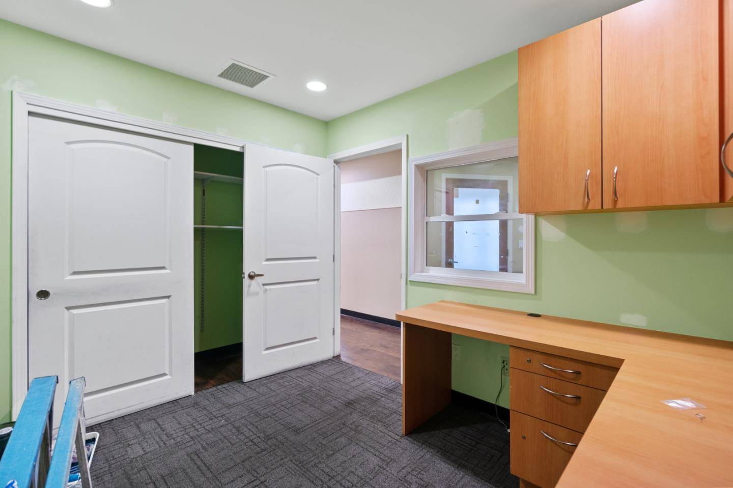 Sunnyvale, CA 94087,860 E Remington DR B