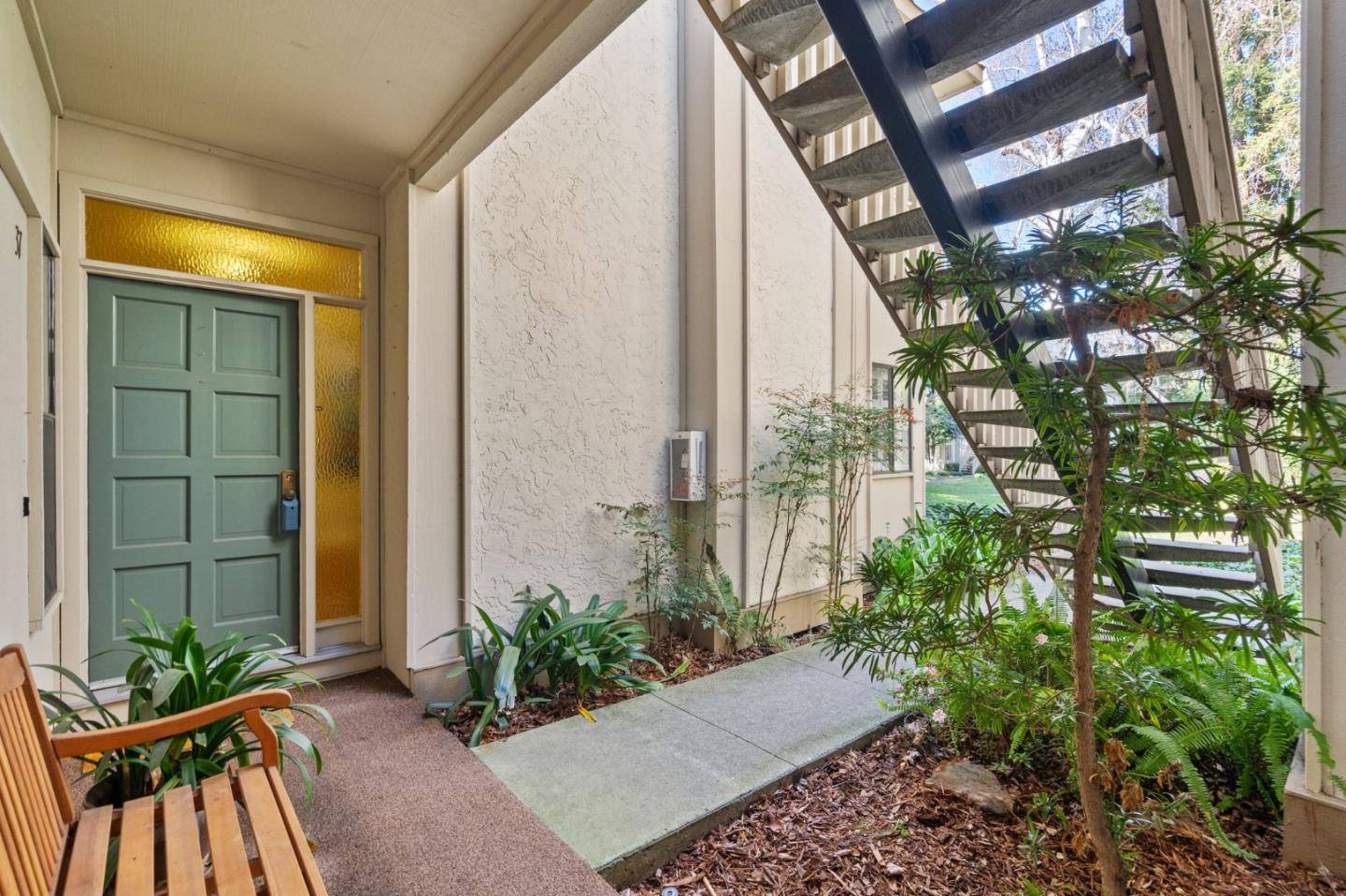 Redwood City, CA 94061,50 Horgan AVE 37