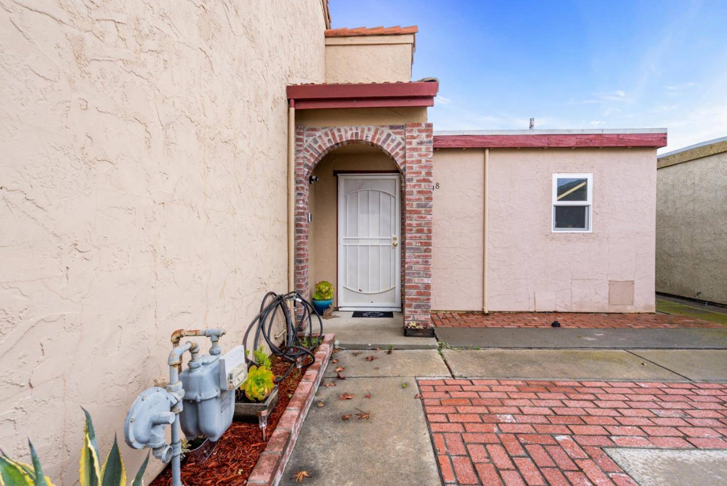 Salinas, CA 93907,408 Fulton WAY