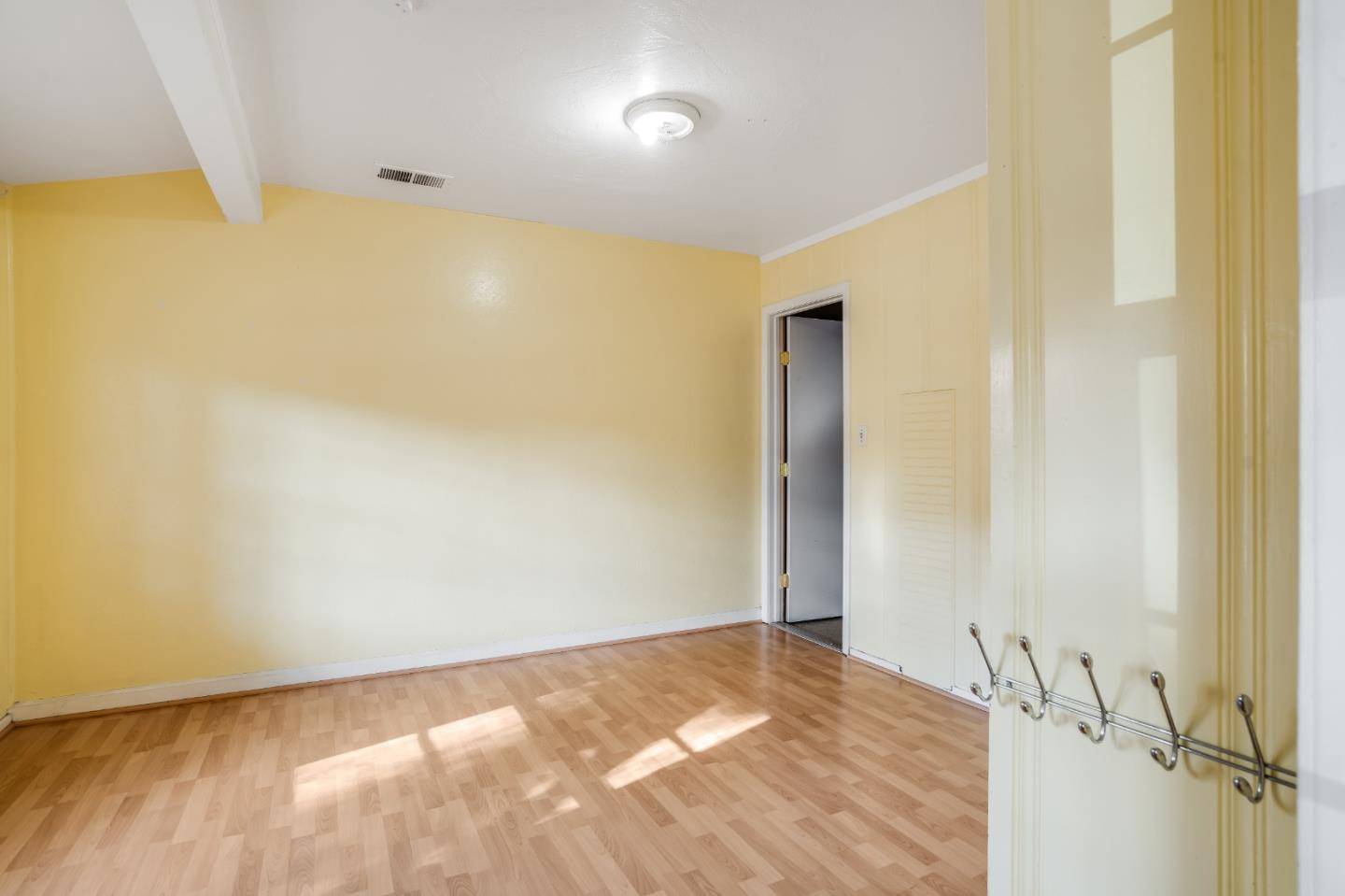 San Carlos, CA 94070,785 Walnut ST